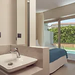 Hotel Azure &